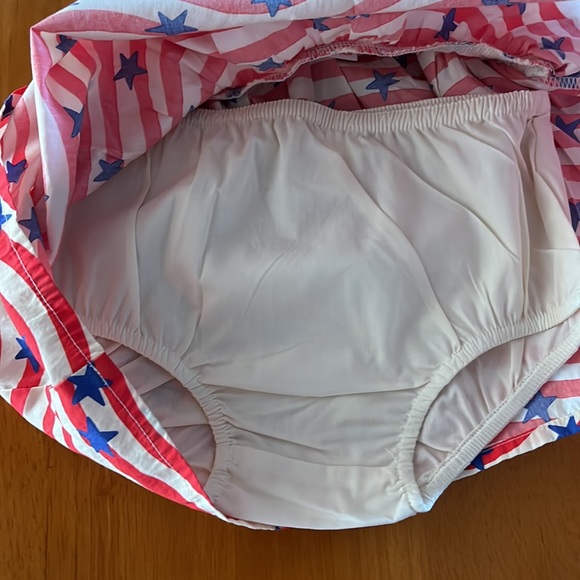 New 18 months adorable dress with diaper cover - Picture 4 of 5